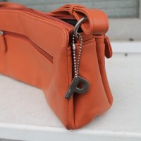 Нова луксозна дамска чанта PICARD , снимка 4 - Чанти - 31053747
