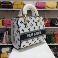 Дамска чанта Louis Vuitton код 227, снимка 1 - Чанти - 36835591