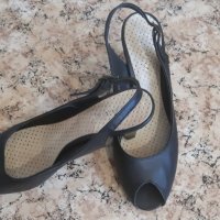  обувки с токче, снимка 1 - Дамски обувки на ток - 30488453
