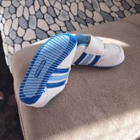 Бебешки обувки Adidas Neo , снимка 1 - Детски маратонки - 44264432