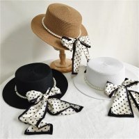 Дамска шапка с перли и пандела, снимка 3 - Шапки - 44434757