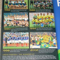 Оригинална програма от Световното първенство по футбол в Германия през 2006 г., снимка 17 - Фен артикули - 30327336