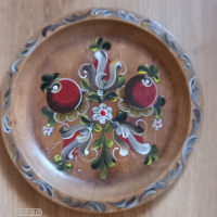 Дървена чиния за стена-ръчно рисувана, снимка 2 - Чинии - 44790078