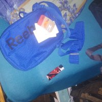 чанта мъжка спортна лятна  Reebok чанта мъжка спортна лятна Reebok от Sport Depot купувана, снимка 1 - Чанти - 40814771