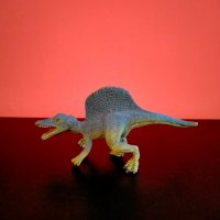 Колекционерска фигурка Schleich Dinosaurs Spinosaurus McDonalds 2020, снимка 5 - Колекции - 37970027