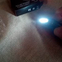 Качествен черен соларен ключодържател с 3 светодиода светещи в бяло сертификат СЕ + подарък, снимка 3 - Аксесоари и консумативи - 29580475