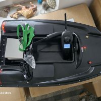 ЛОДКА ЗА ЗАХРАНКА KAТАМАРАН V888 GPS 40 ТОЧКИ, снимка 3 - Стръв и захранки - 40747202