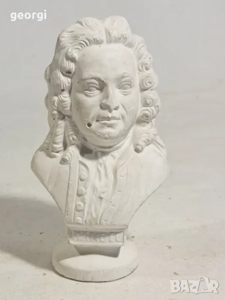 гипсов бюст на композитора Хендел  16/1, снимка 1