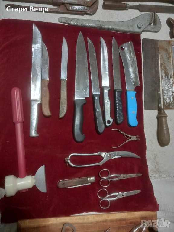 Стари ножове сатъри брадви , снимка 1