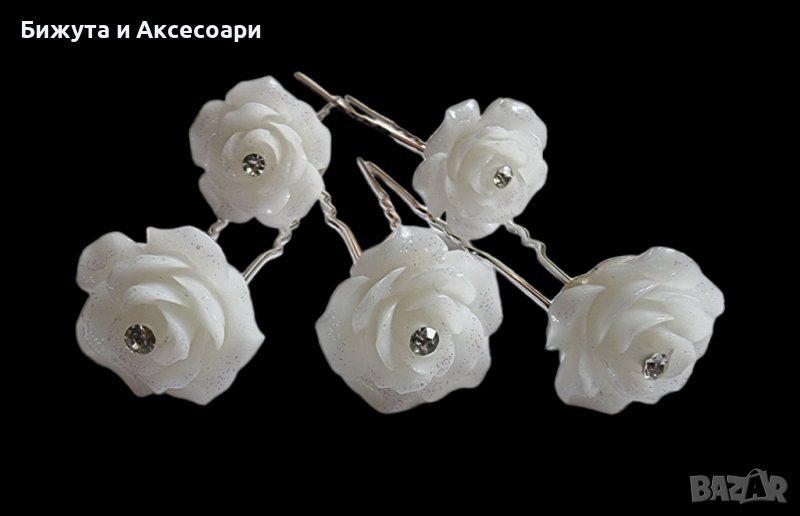 Красиви Фуркети бяла нежна розичка от пластмаса с кристалче, 15 броя в кутия , снимка 1