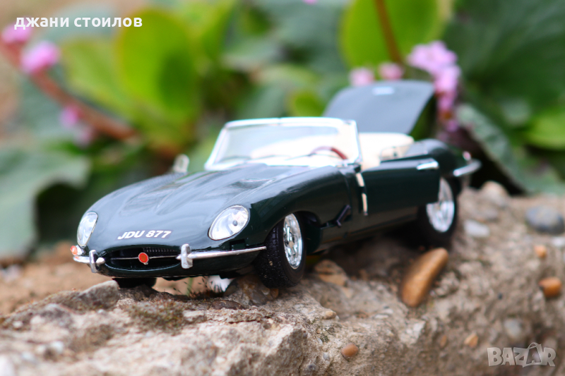 Продавам модел 1/18 Burago Jaguar e-type cabriolet, снимка 1