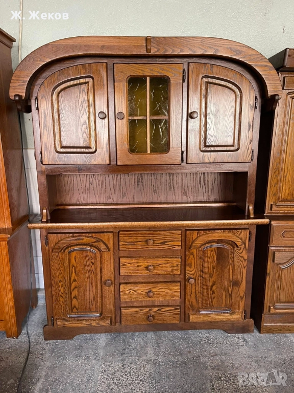 Масивен бюфет, снимка 1