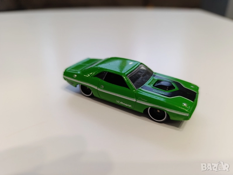 Hot Wheels ’70 Dodge Challenger (Mopar HEMI, зелен), снимка 1
