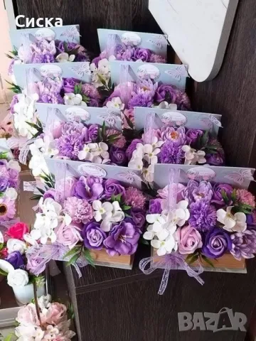 Кутии книги 📖 със сапунени цветя, снимка 5 - Подаръци за жени - 40981192