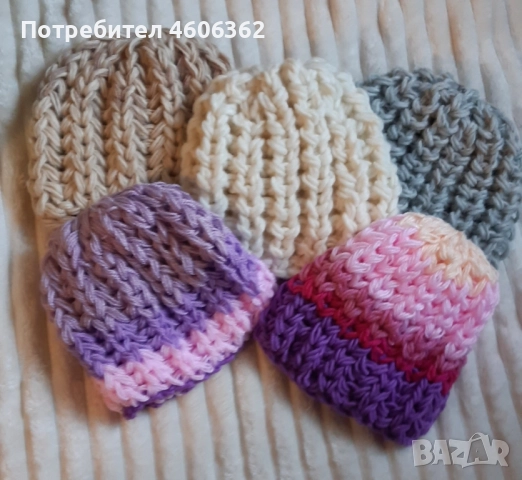 различни видове ръчно изплетени шапки, снимка 16 - Шапки - 51906292