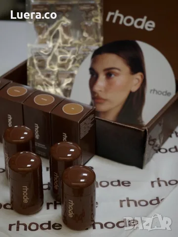 Rhode Pocket Bronze от Hailey Bieber |
всички 8 нюанса кремообразен бронзант оригинален нов bronzer, снимка 9 - Декоративна козметика - 56139885