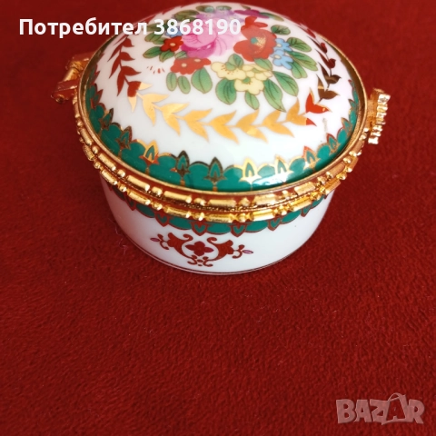 Керамична кутийка за бижута с обков