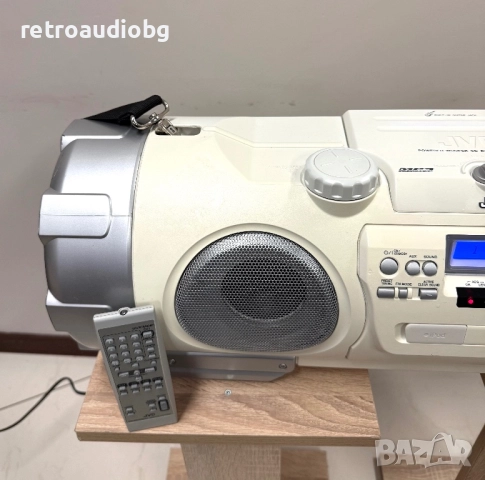 🔉Колекционерски радио CD бумбокс JVC RV-NB20W + дистанционно управление🔉, снимка 2 - Радиокасетофони, транзистори - 52966828