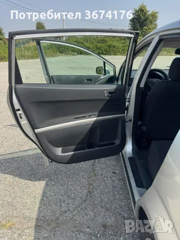 Toyota Corolla Verso, снимка 11 - Автомобили и джипове - 55857733