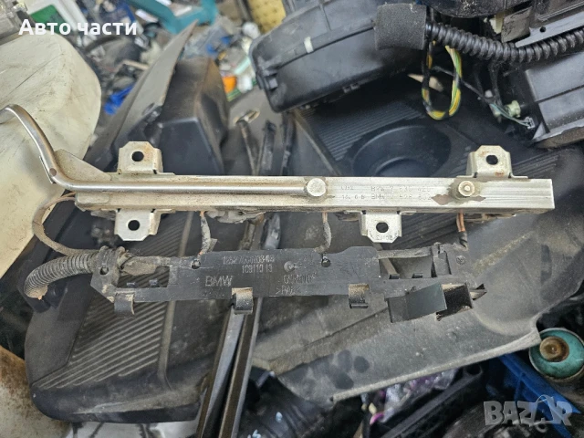 BMW 3 E90 E91 320 i 320i 2.0 N46 12527506708 ГОРИВНА ИНЖЕКТОРСКА РЕЙЛА 