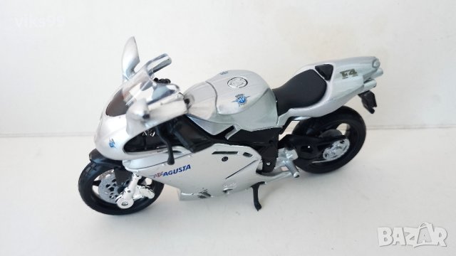 Bburago MV Agusta F4 - Мащаб 1:18, снимка 2 - Колекции - 42774582