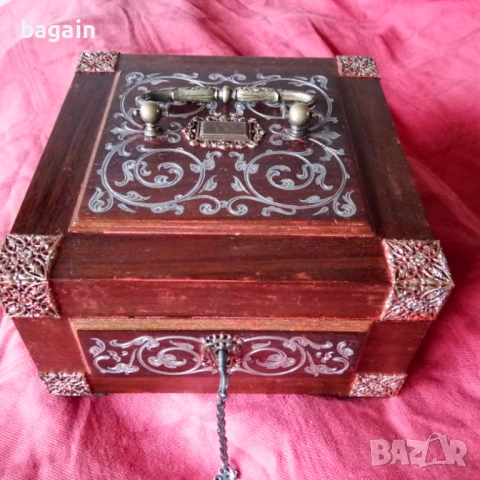 Уникална кутия с интарзии., снимка 3 - Антикварни и старинни предмети - 53364155