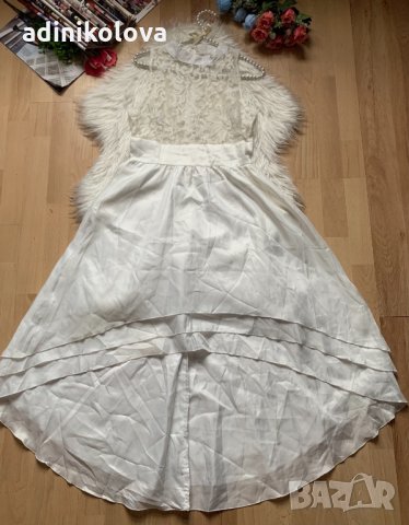 Бяла сатенена рокля, снимка 1 - Рокли - 32172144
