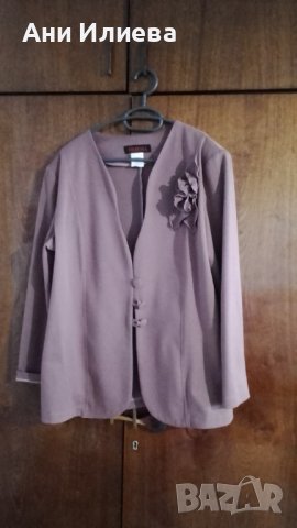 Трикотажно сако с цвете цвят пепел от рози 