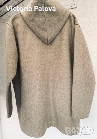 Удобно бежово палто 100% вълна