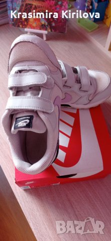 Маратонки Nike , снимка 2 - Детски маратонки - 37624156