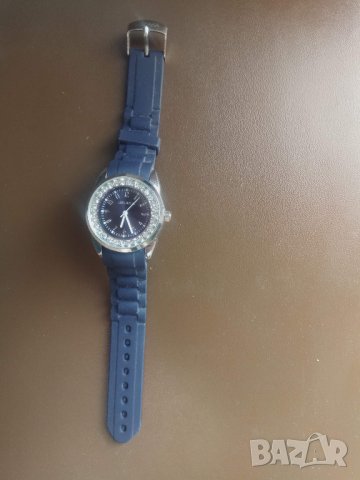 Продавам дамски часовник Luzaka, снимка 1 - Дамски - 29638363