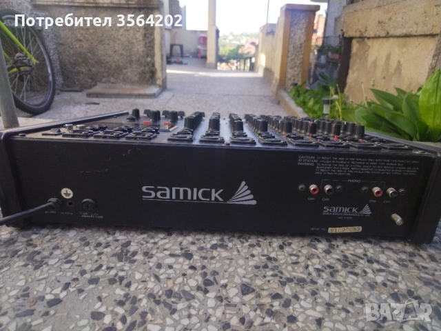 Пулт-Samick(SM-820P), снимка 3 - Ресийвъри, усилватели, смесителни пултове - 54320599