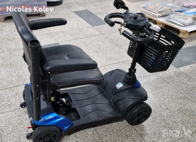 Електрически скутер за трудно подвижни хора/инвалиди Invacare Colibri, снимка 2 - Инвалидни скутери - 52841471