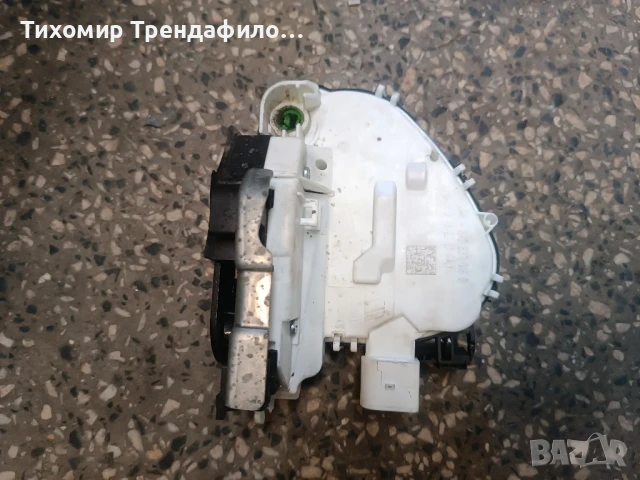 брава за ауди а4 22г 8X2 837 016D AUDI A4 B9 Front Right Door Lock RHD 8X2837016D, снимка 5 - Части - 50641104