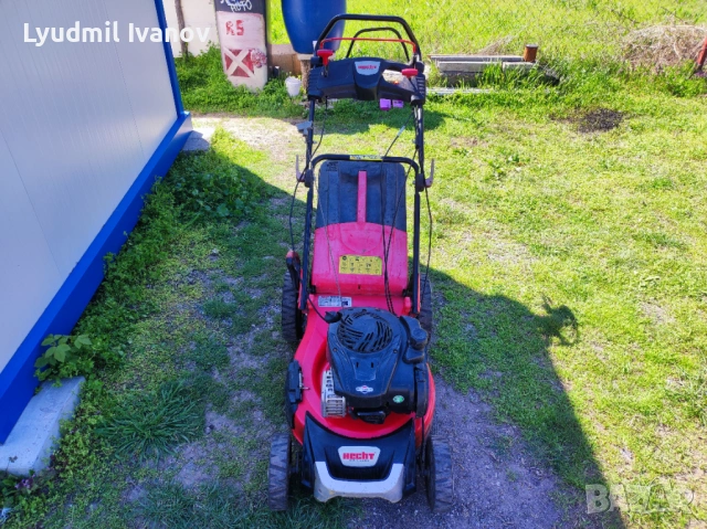 Бензинова самоходна косачка с кош Hecht 2015г. BriggsStratton 140cm 3кс 4t 46см 32кг