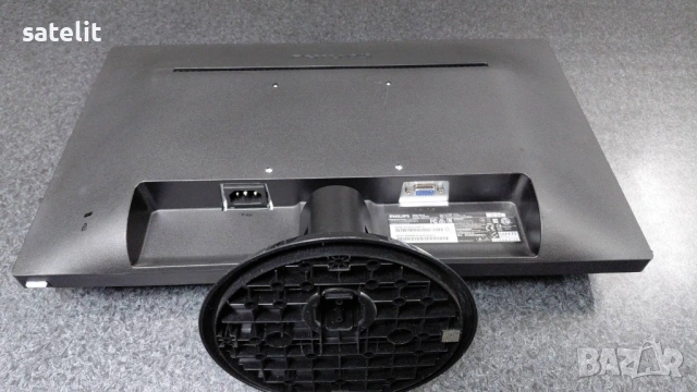 Продавам компютърни кутии и два монитора в много добро състояние   , снимка 10 - Монитори - 53193170