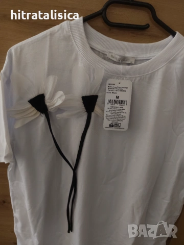 Дамска тениска М размер, снимка 3 - Тениски - 54349057