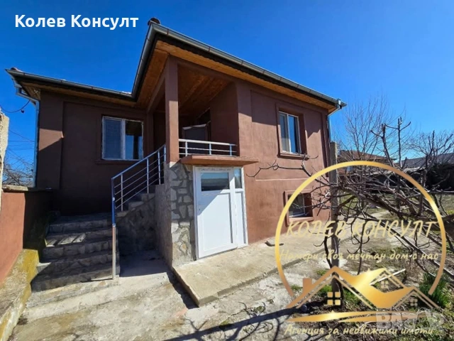 🥇 Агенция “Колев Консулт” продава двуетажна къща в село Поповица, община Садово, област Пловдив , снимка 10 - Къщи - 53959401