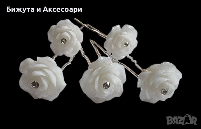 Красиви Фуркети бяла нежна розичка от пластмаса с кристалче, 15 броя в кутия , снимка 1 - Аксесоари за коса - 40814479