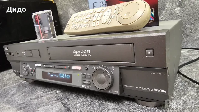 Един рядък (напълно работещ) Професионален, Mini-DV - S-VHS ET , Легендарен модел!, снимка 2 - Друга електроника - 55770791