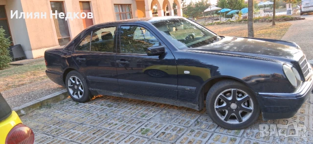 Мерцедес Бенц E200 W210, снимка 3 - Автомобили и джипове - 51408225