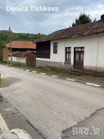 Двуетажна къща с двор, снимка 3 - Къщи - 42249677