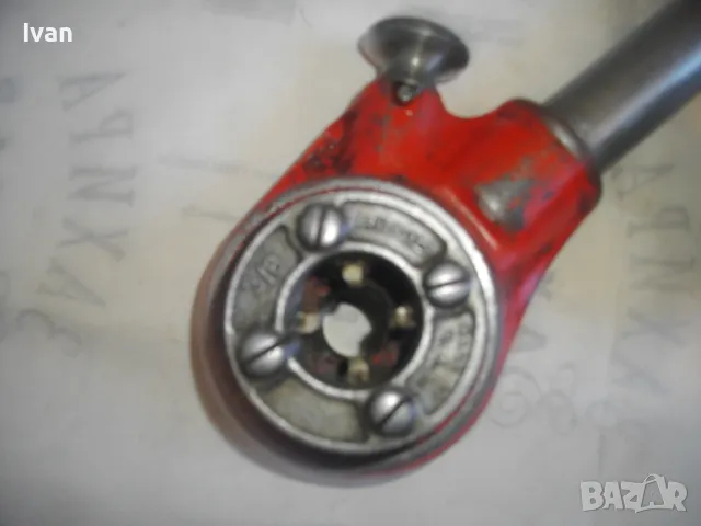 RIDGID MADE IN USA ПРОФЕСИОНАЛЕН РЕЗБОНАРЕЗЕН КОМПЛЕКТ ЗА РЕЗБИ ТРЪБИ 4ГЛАВИ ПАФТА ВИНТОРЕЗКА ПЛАШКА, снимка 18 - Други инструменти - 48048791