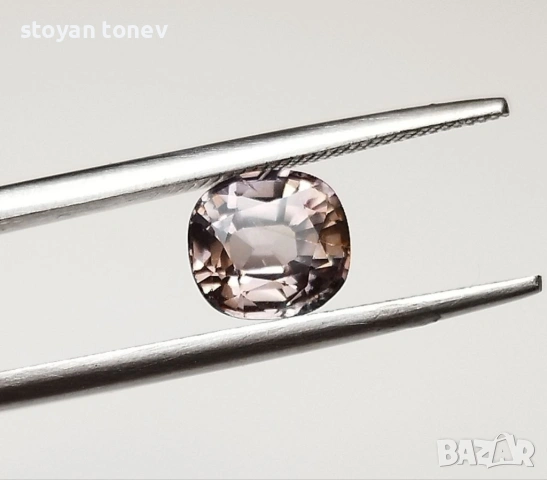  Рядък естествен електрически сиво-розов шпинел 1,41 карата! Сертификат!, снимка 10 - Други - 54155266