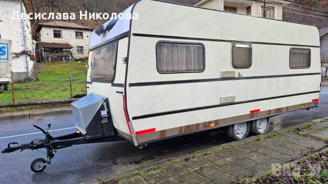 Каравана с външна тента