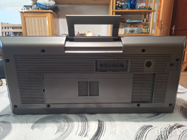 Касетофон Грундиг RR3600, снимка 7 - Радиокасетофони, транзистори - 54313598