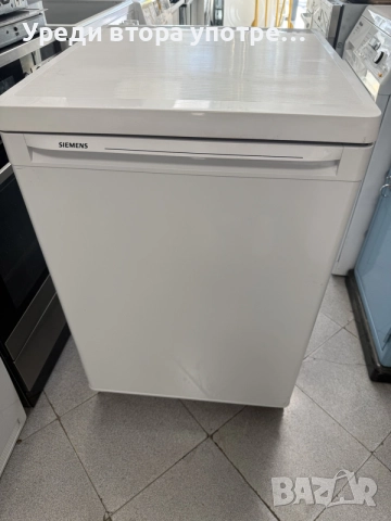 Малък хладилник Siemens