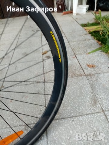 Шосеен градски алуминиев велосипед  28 цола , снимка 2 - Велосипеди - 42675616