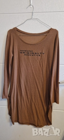 Дамска къса рокля с дълъг ръкав тип туника размер: М/Л материя: памук, плътна зимна цвят: тъмно кафя