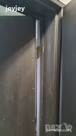 Метална входна врата с каса, снимка 8 - Входни врати - 47985468